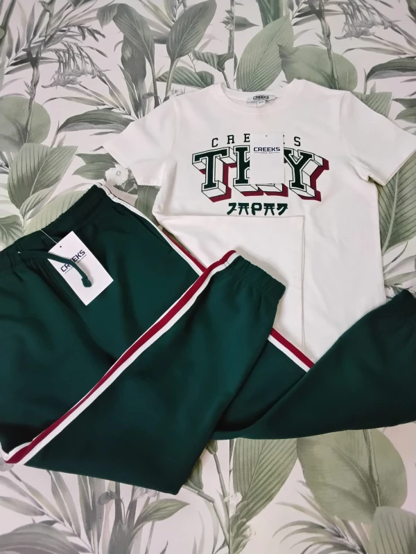 Ensemble jogging t-shirt 8 ans 10 ans